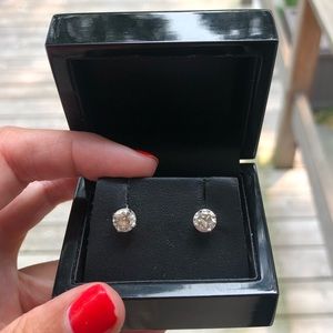 Diamond Earrings - Round Cut in White Gold